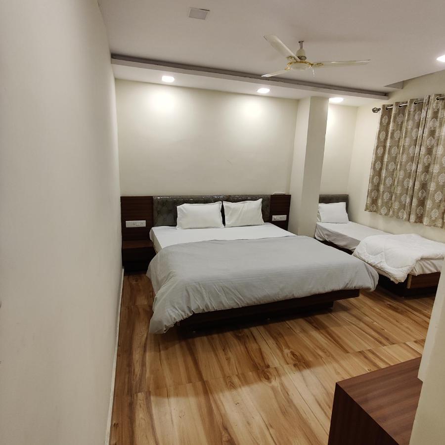 Hotel Shreeji Residency Pachmarhī Εξωτερικό φωτογραφία