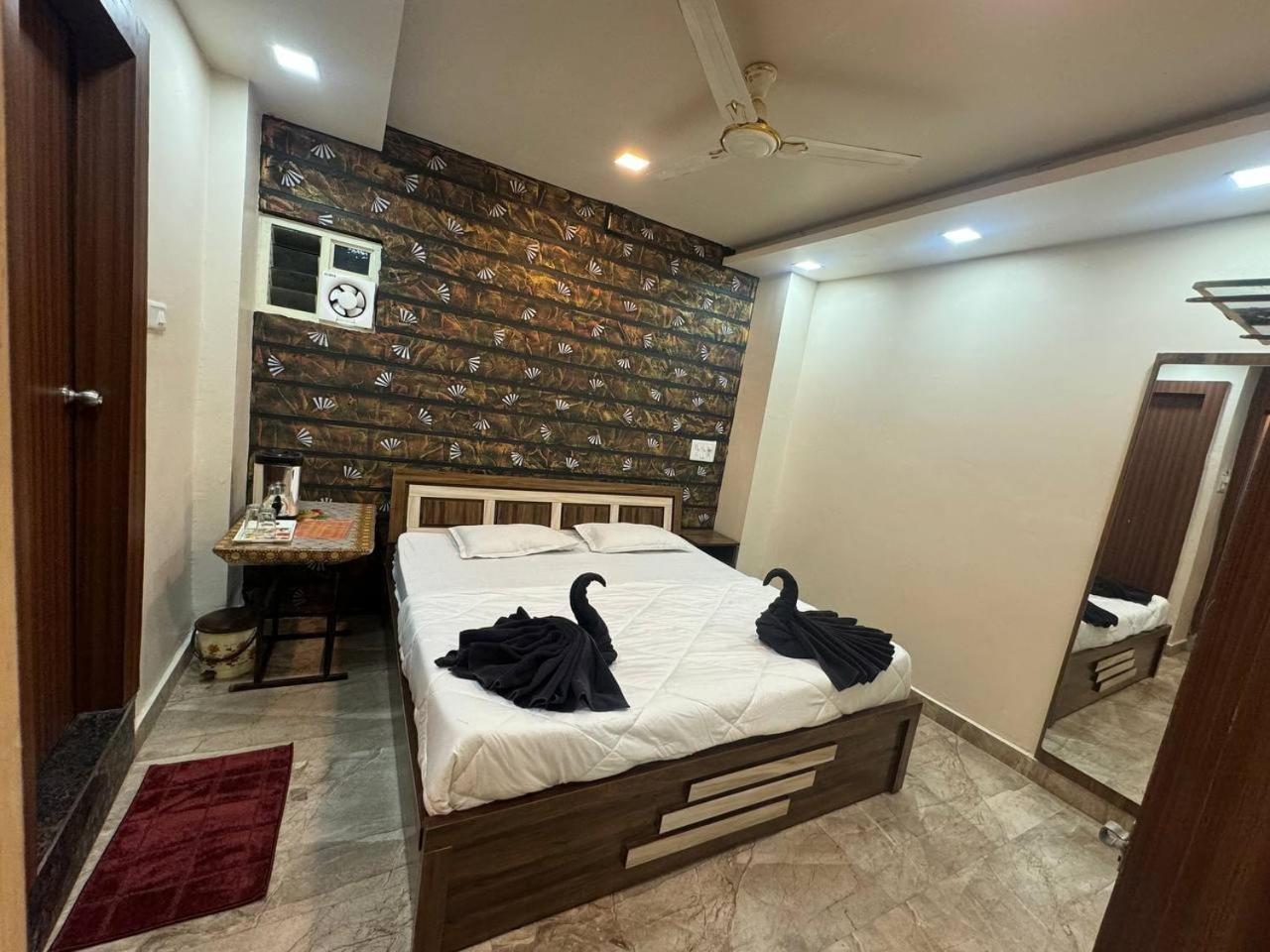Hotel Shreeji Residency Pachmarhī Εξωτερικό φωτογραφία