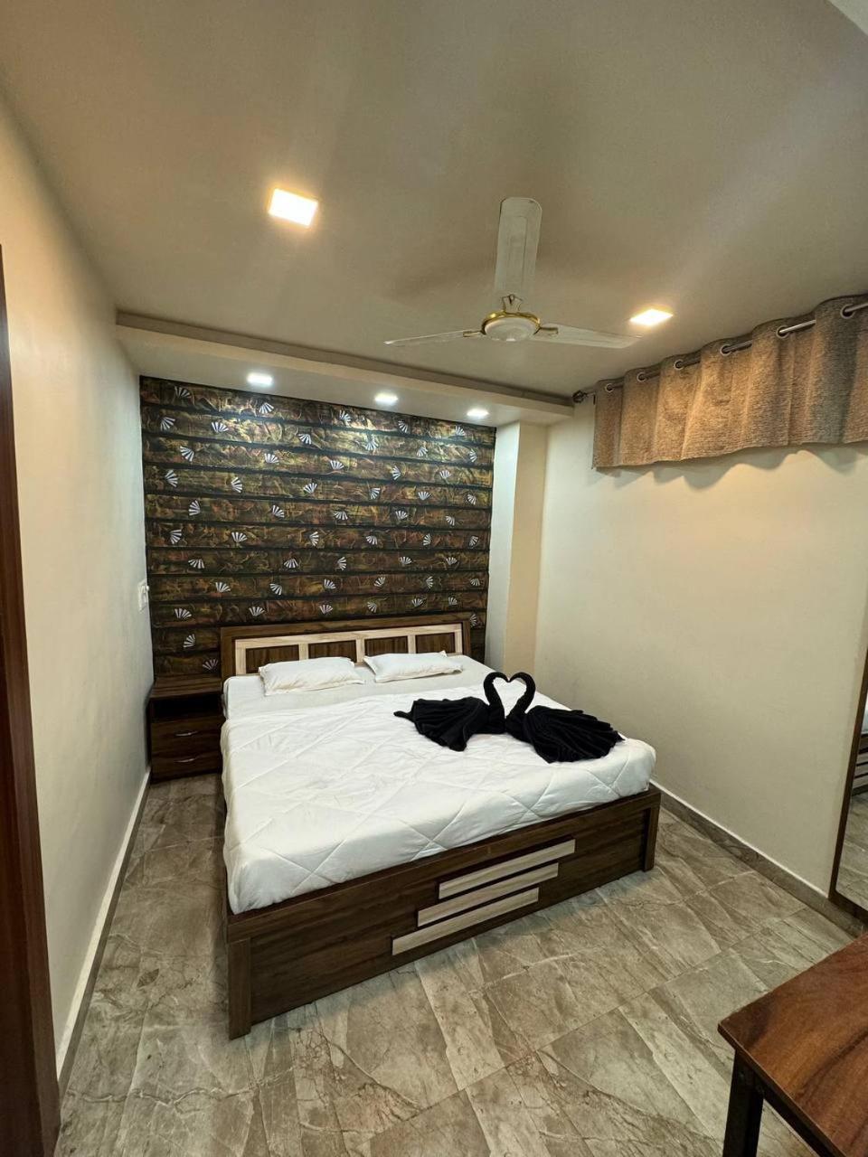 Hotel Shreeji Residency Pachmarhī Εξωτερικό φωτογραφία